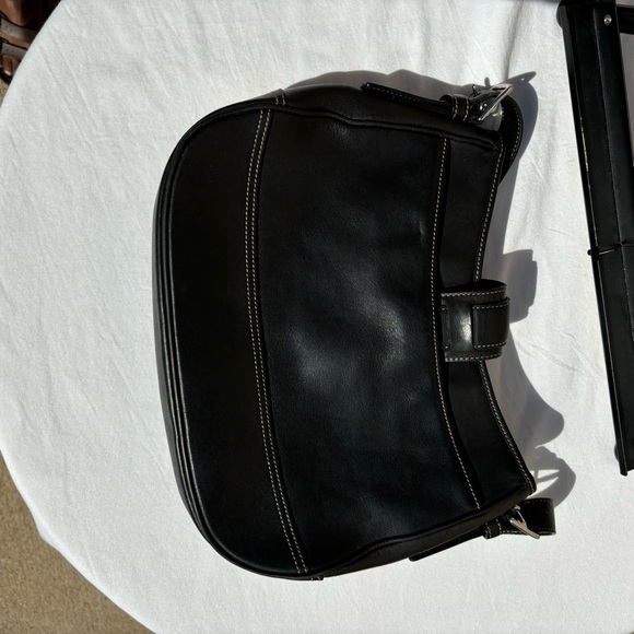 Black Leather Buckle Flap Zipper Shoulder Bag - Picture 10 of 16